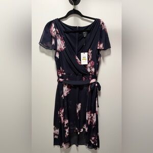 New Women’s DKNY Navy and Purple Floral  Dress Faux Wrap Flutter Sleeve Size 14